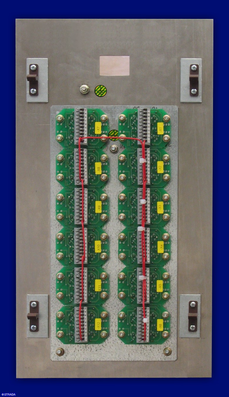 Plano Variante Ausf�hrung quadratisch 16mm Beispiel V2a - UP-Steuertableau V2a