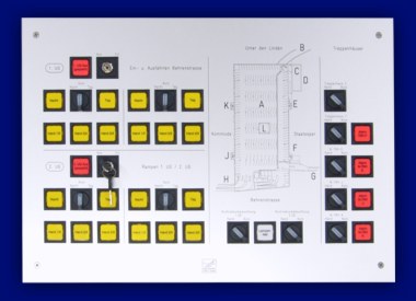 Bedientableau und Steuertableau Frontplatte Alu Photo-Untereloxal - Steuertableau mit Lageplan