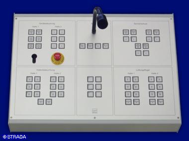 Tischpult, Bedienpult bzw Steuerpult Frontplatte Alu eloxiert - Mobiles EIB-Steuerpult