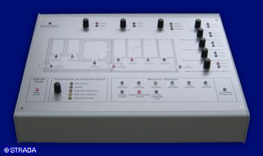 Tischpult, Bedienpult bzw Steuerpult Frontplatte Alu eloxiert - Tischpult mit Lageplan